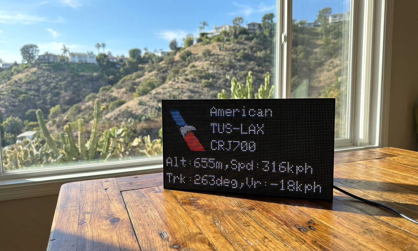 FlightWall - Mini Flight Tracking LED Display